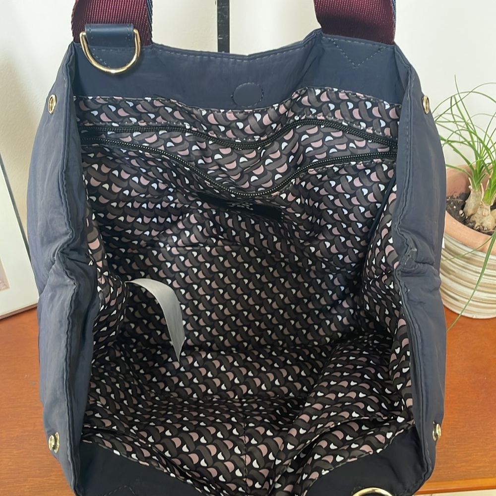 Stella and Dot Stylish Navy Blue Tote Bag - Picture 4 of 11